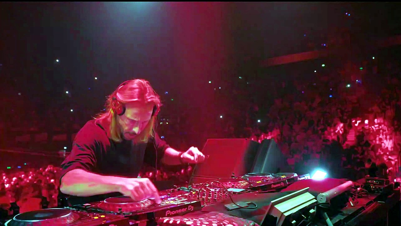 Bob Sinclar en mix à Fun Radio Ibiza Experience - L'intégrale du 17 avril