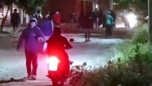 Más de 40 personas agredieron a dos policías en General Güemes