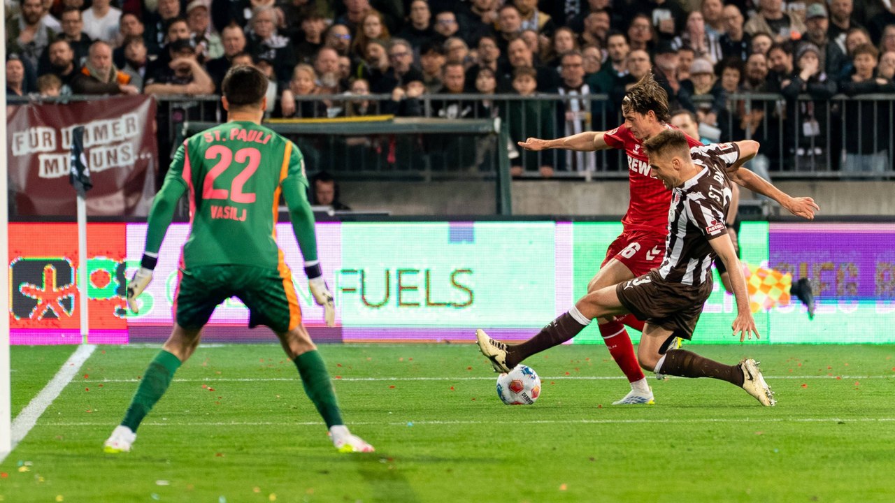 Blessin kritisiert: 'Der VAR hatte Probleme, die richtigen Szenen zu zeigen'