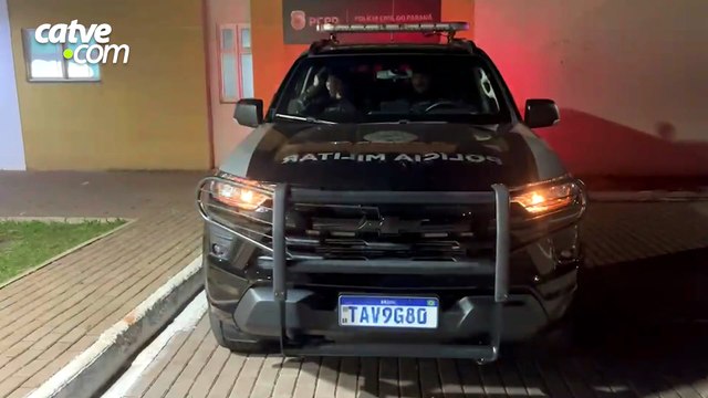 Suspeitos tentam fugir com carro durante abordagem e são detidos após disparos em Cascavel