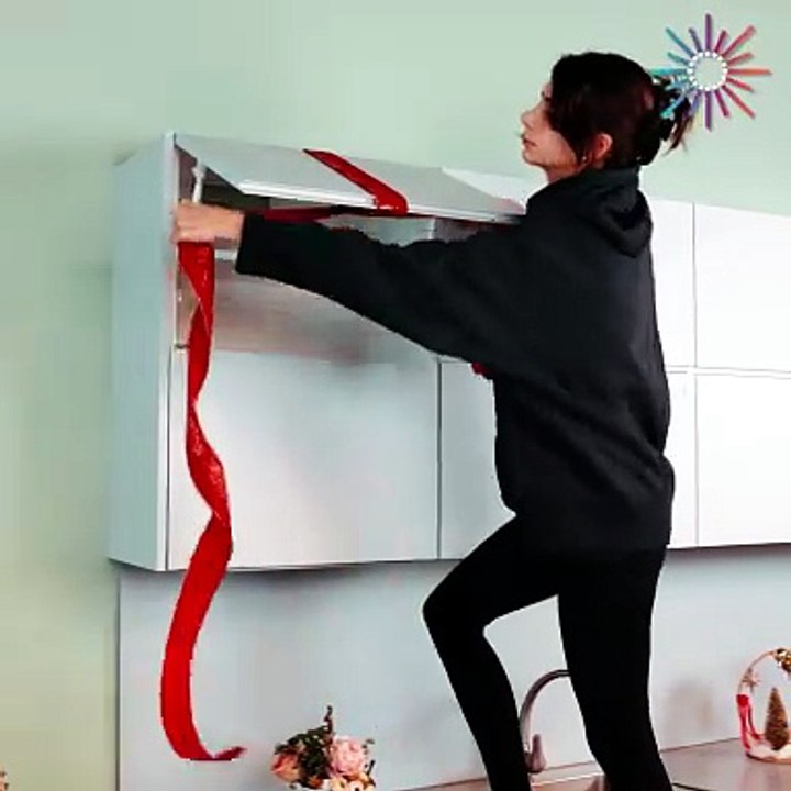 Wrap your kitchen in holiday joy🎀🌟