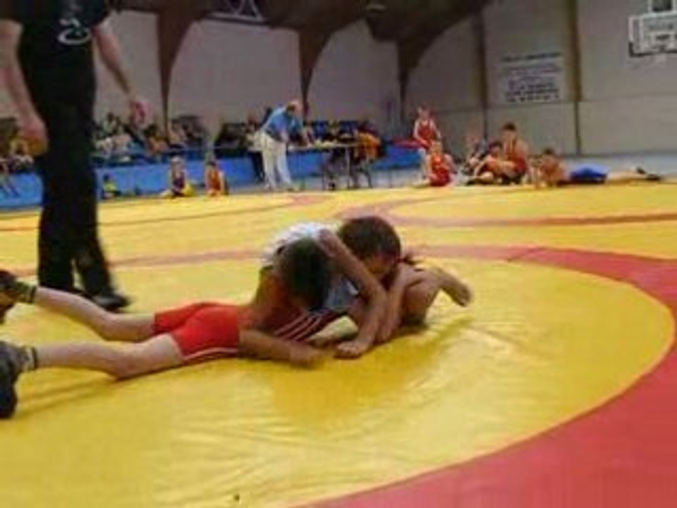 teo girot competition de lutte a urville nacqueville