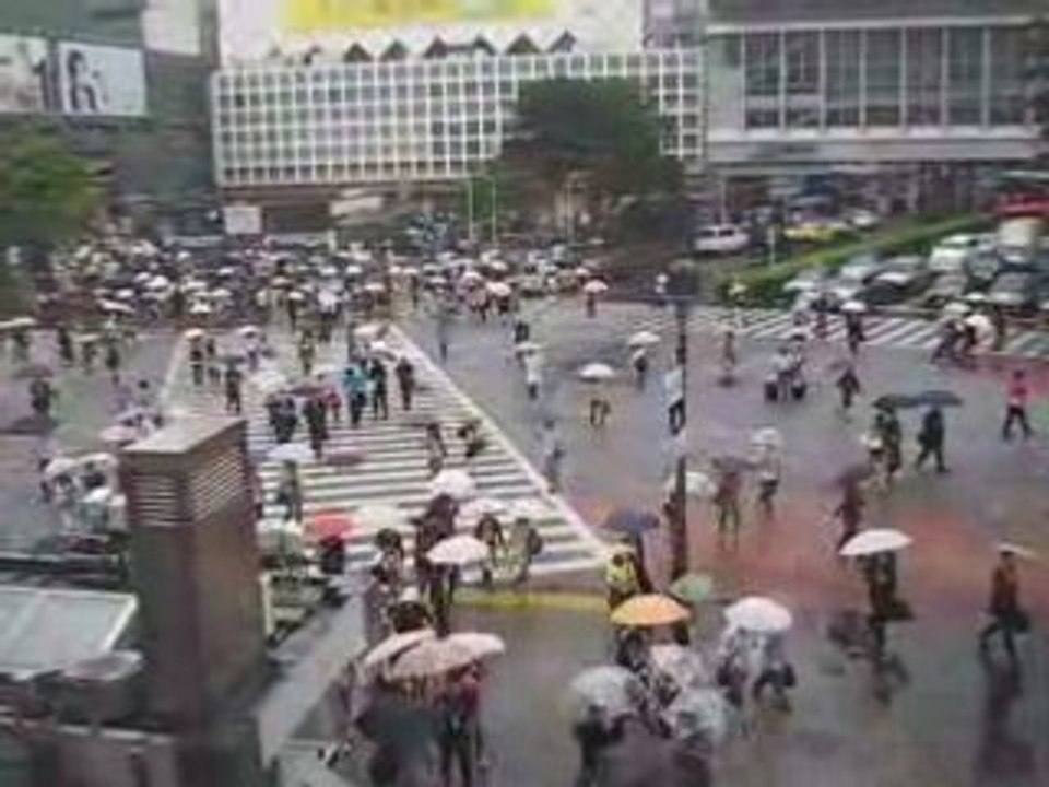 Le mythique carrefour de Shibuya - The famous crossroads