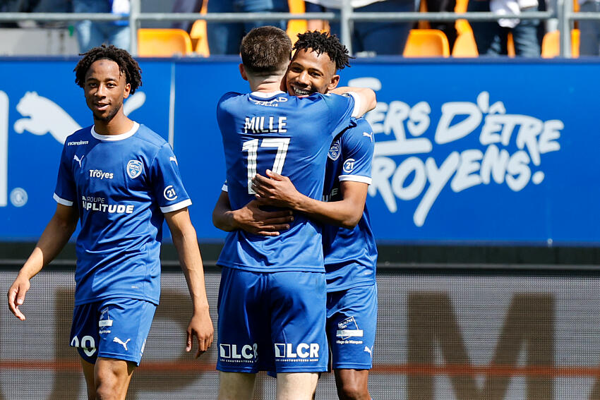 Ligue 2 : Troyes assure face à Boulogne et creuse l’écart