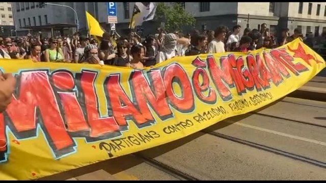 Milano è migrante , in piazza contro summit patrioti della Lega