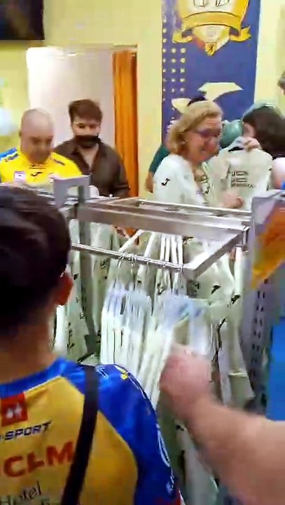 El Caserío presenta nueva camiseta.