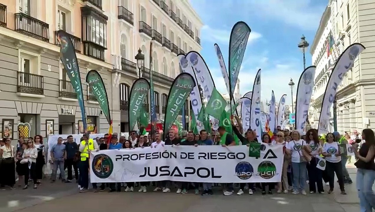 Policías, guardias civiles y militares avisan al Gobierno: "Si quieren guerra, la van a tener"