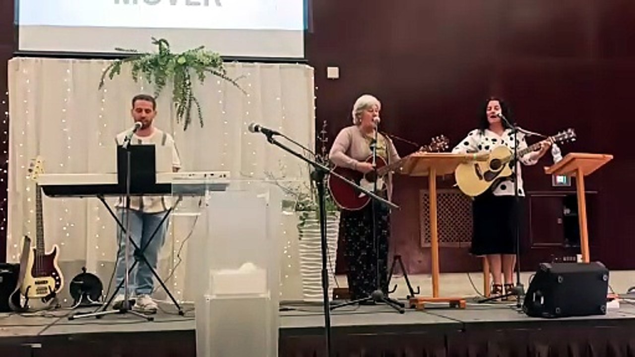 Espíritu de Dios te anhelamos, con fervor. Alabanzas Cristianas🙏