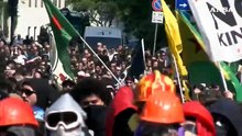 Milano, tensioni al corteo contro il raduno dei Patrioti: idranti e lacrimogeni sui manifestanti