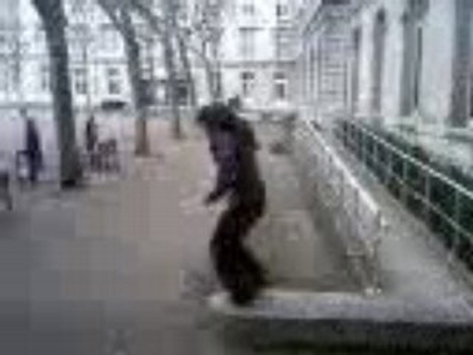 Simon qui se pete la gueul a lyon