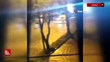 Adana’da şiddetli yağmur cadde ve sokakları göle çevirdi