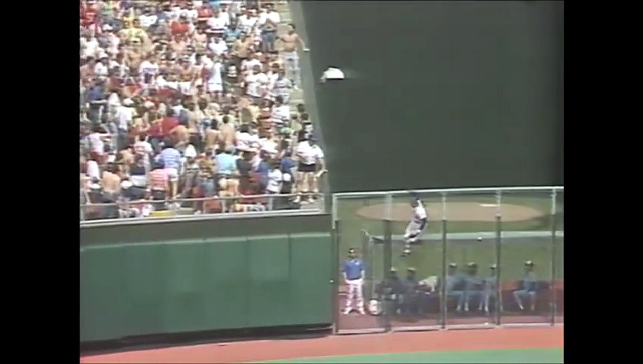 George Bell hits three home runs for the Blue Jays on Opening Day (4/4/88)