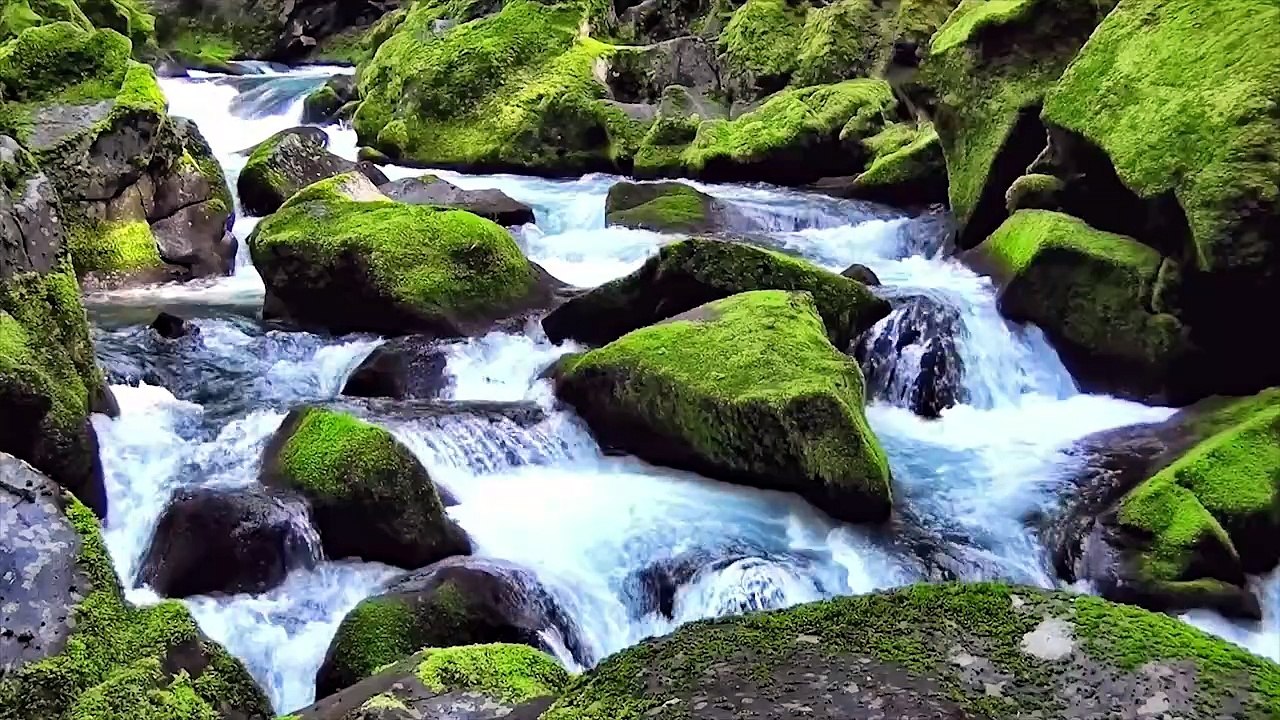 Soft Rain Over Mountains – Deep Sleep Soundtrac...