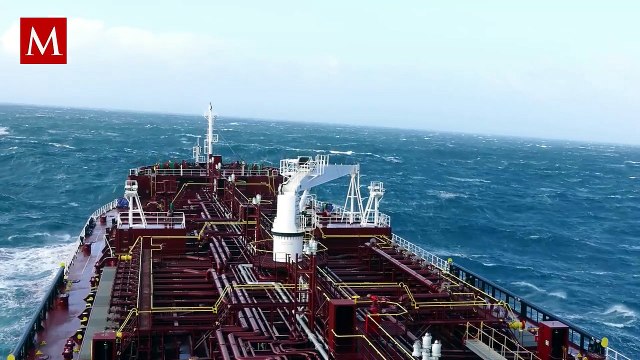 ¿Se rompe la tregua? Lanchas de Irán abren fuego contra un buque petrolero en el Estrecho de Ormuz