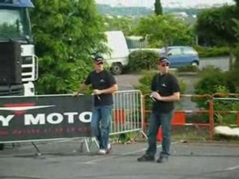 Mickou stunt dafy moto