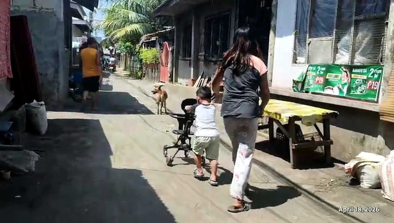 Nanay Janet Buys Isaiah’s Favorite Chocolate Snack 🍫👶