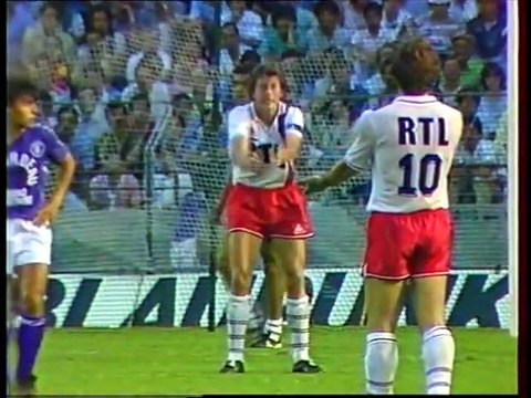 L'EQUIPE DU PARIS SAINT-GERMAIN - 1985 - SAISON 1985/1986 -