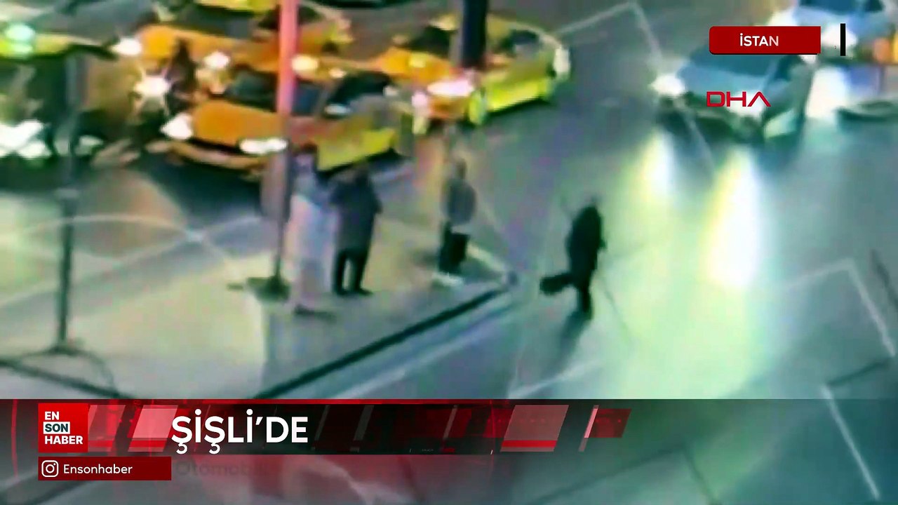 Şişli’de otomobilin çarptığı direk Mısırlı turistin üzerine devrildi