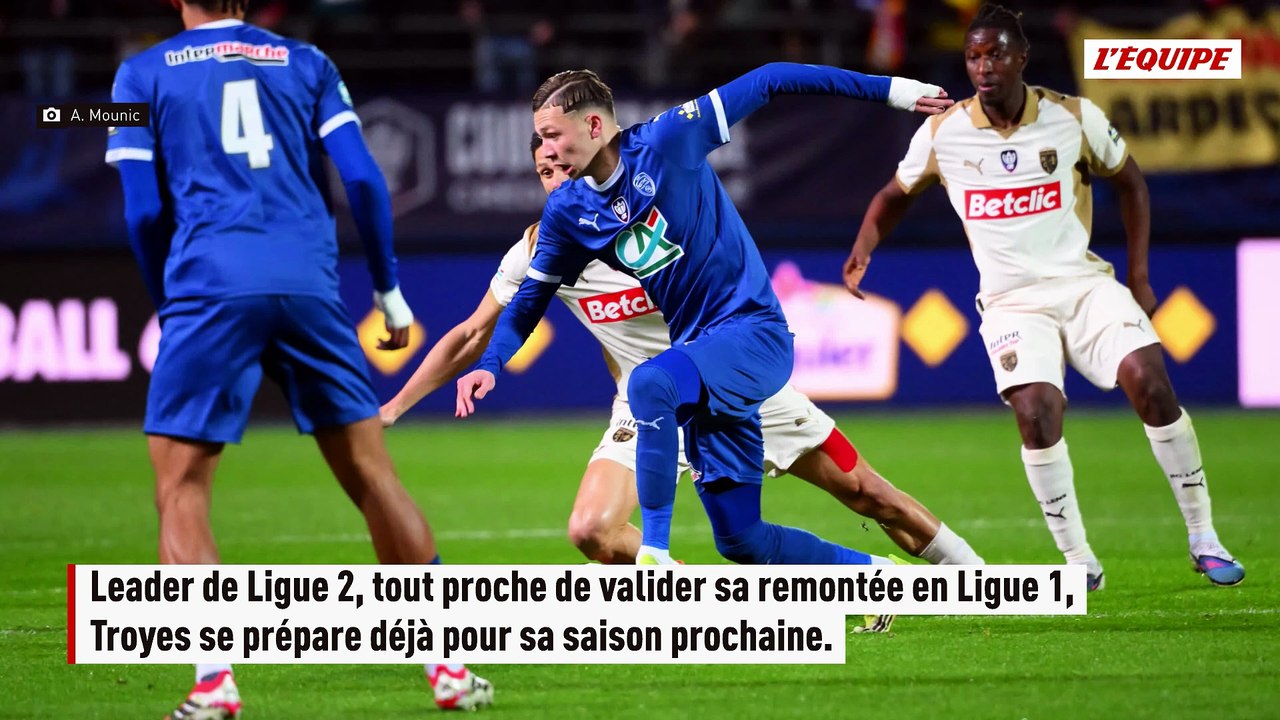 Bafétimbi Gomis bientôt directeur sportif de Troyes ? - Foot - Ligue 2 - Troyes