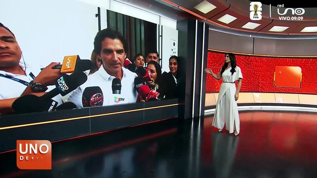 LLEGA MAMEN SAAVEDRA A EMITIR SU VOTO