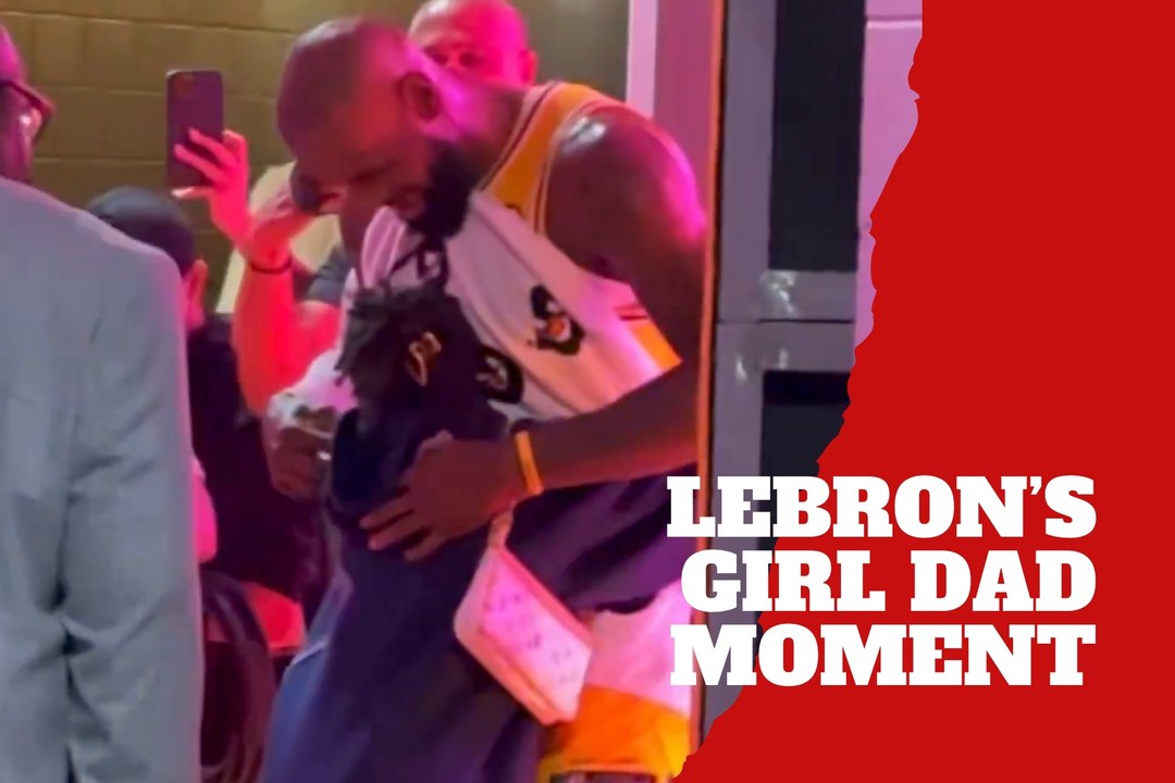 LeBron James se cubre el pecho antes de abrazar a Zhuri