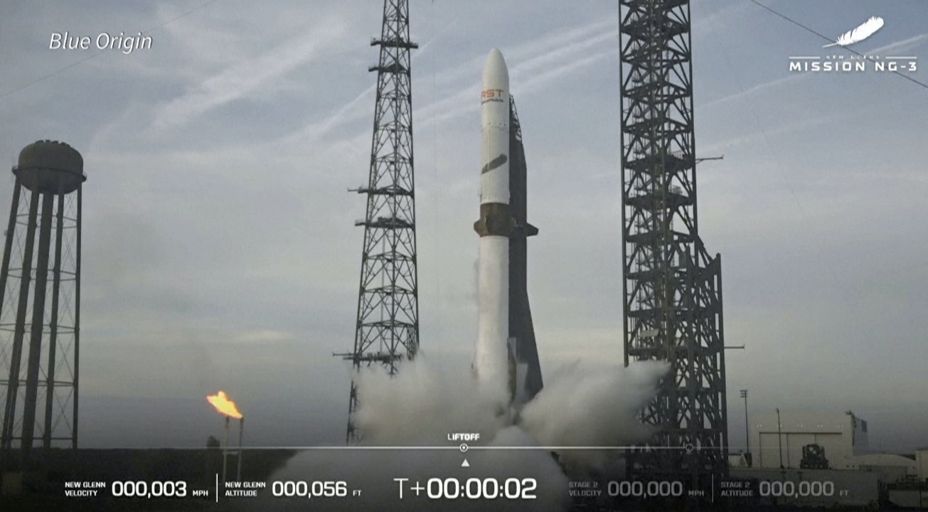 Blue Origin lanza por primera vez un cohete con un propulsor reutilizado