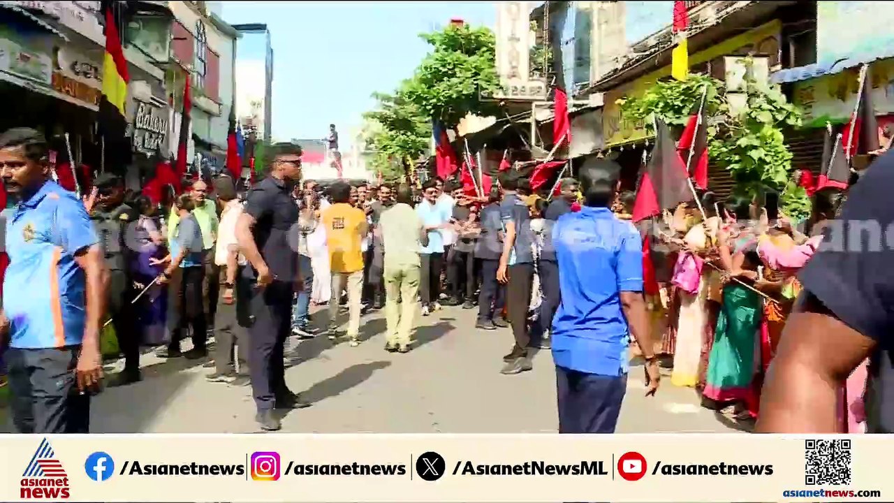 സ്റ്റാലിൻ സാറെന്ന് വിളിക്കുന്ന വിജയ്ക്കുളള മറുപടി; തെരുവിൽ ജനങ്ങൾക്കിടയിൽ ഇറങ്ങി സ്റ്റാലിൻ