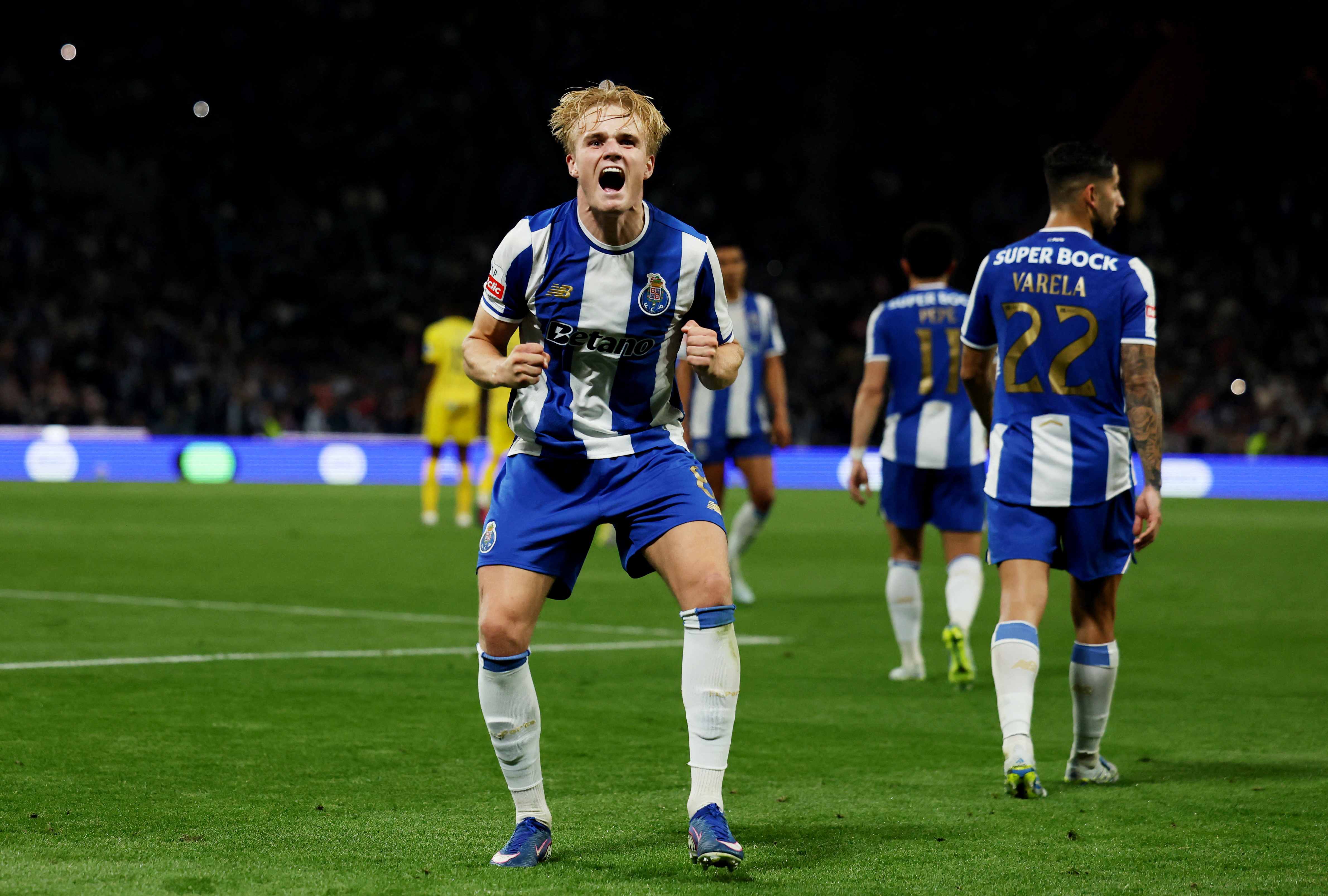 Liga Portugal : Porto assure face à Tondela et garde la main