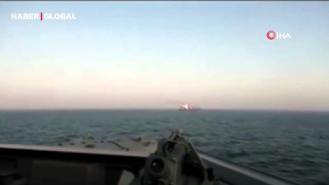 ABD ordusu, ablukaya uymayan İran bandıralı gemiyi böyle vurdu
