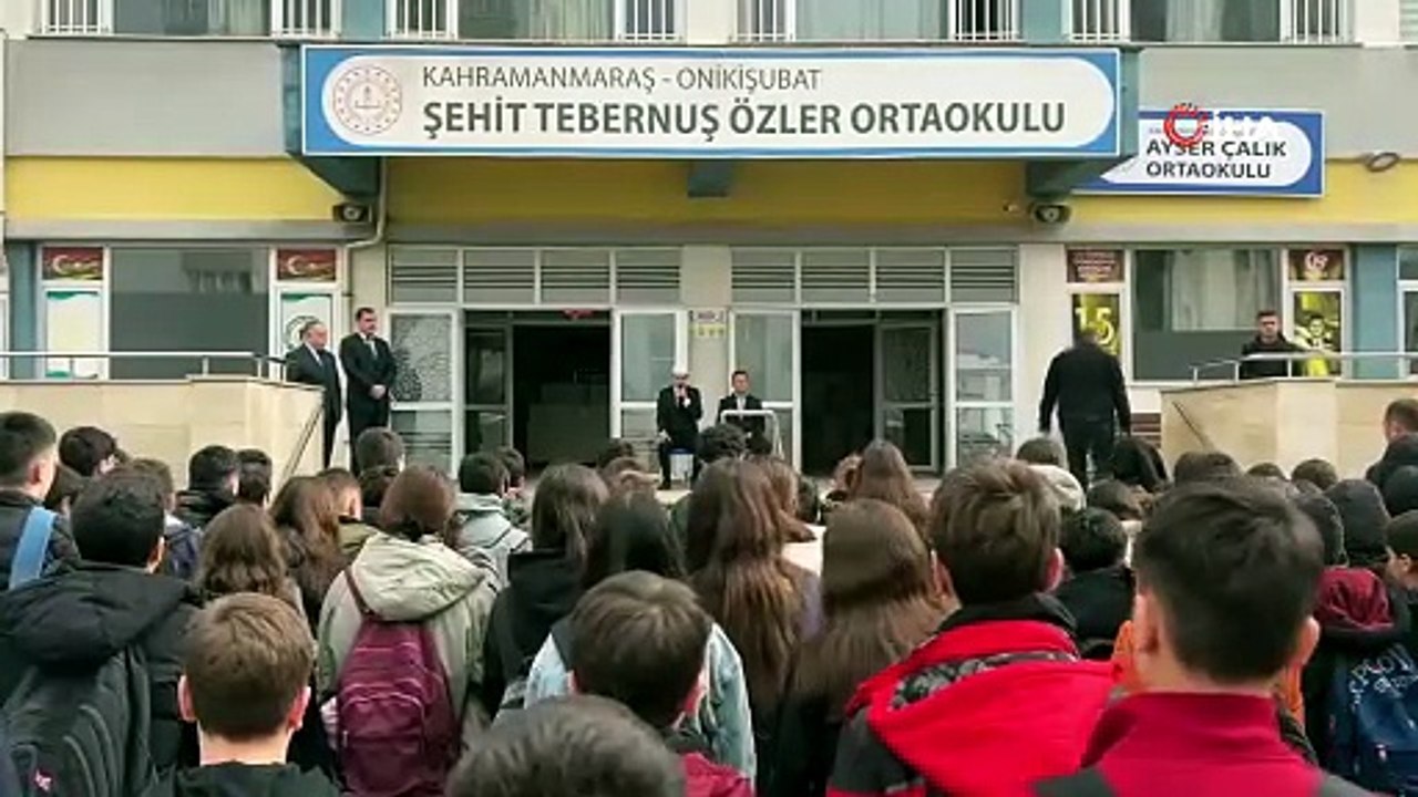 Kahramanmaraş’taki kanlı saldırı sonrası ilk zil dualarla çaldı