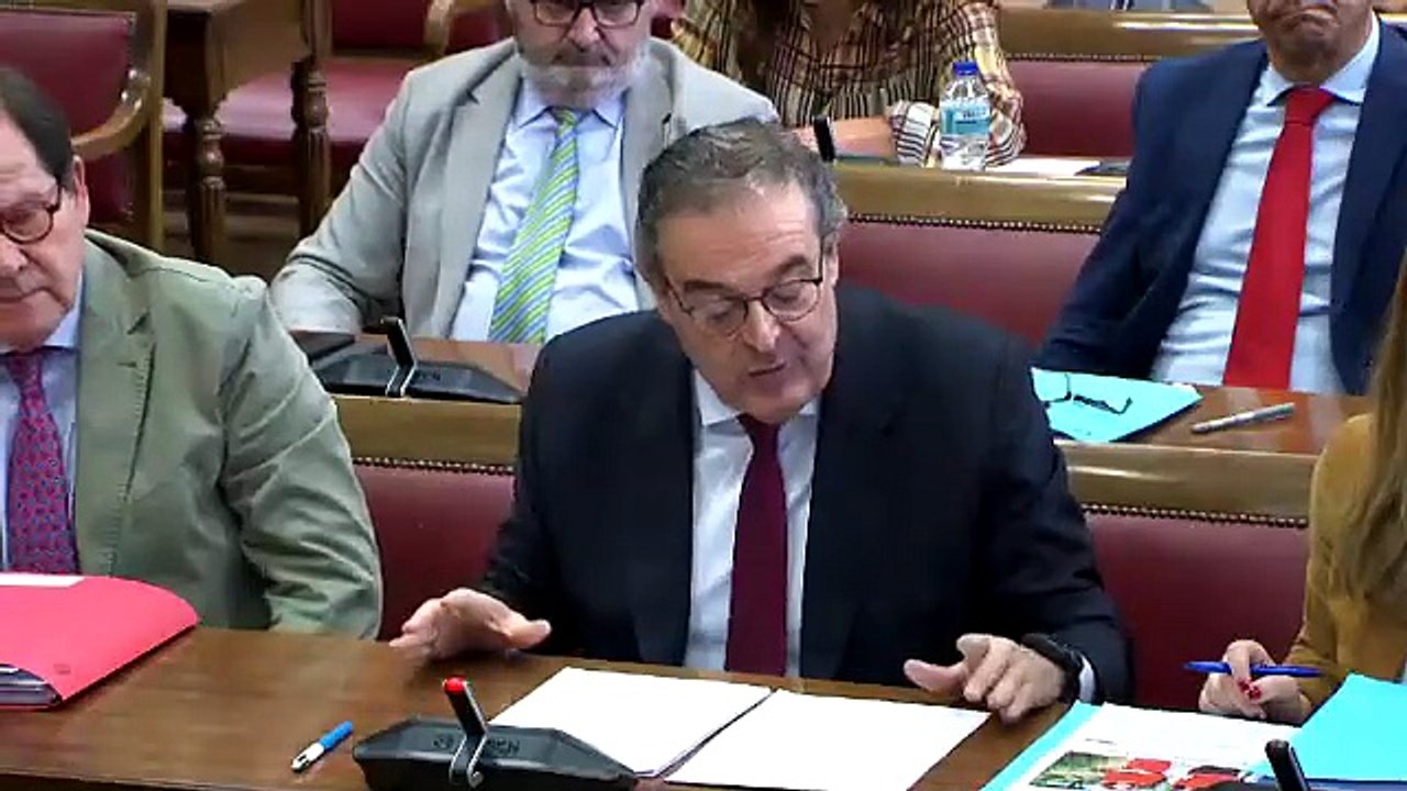 🔥 Una enloquecida ‘Chiqui’ Montero pierde los papeles en el Senado y acaba así...