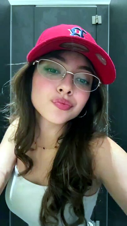 Girl in the Red Hat Let's Dance @raisa_marie