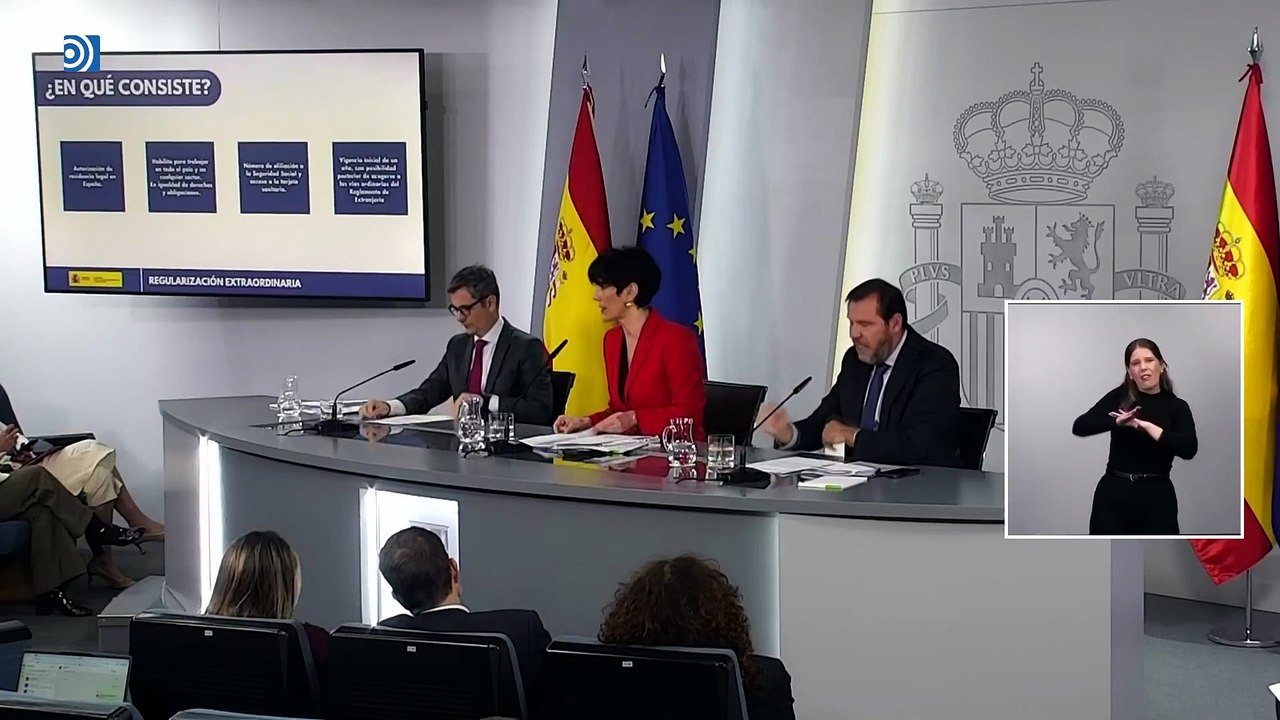 Sánchez amenaza con colapsar los servicios públicos con la regularización masiva de inmigrantes