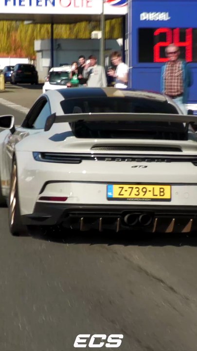 Supercars Accelerating!