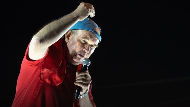 Simpatizantes de Ricardo López Aliaga alegan fraude y salen a las calles de Lima