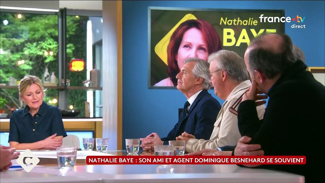 Nathalie Baye et Dominique Besnehard - 27ème cérémonie des Lauriers de l'Audiovisuel au théâtre Marigny à Paris. © Coadic Guirec/Bestimage