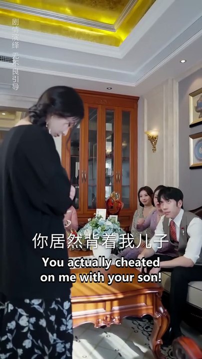 Sacrificed her career for husband for 10ys—yet he chose 1stlove. She left, he regretted.