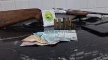 Suspeitos de receptação encaminhados à Delegacia juntamente de espingarda e munições, após diligências
