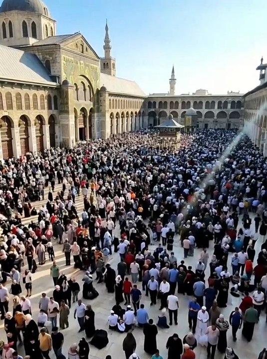 GÖNDERDİ BİZE ALLAH-TÜRKÇE~1