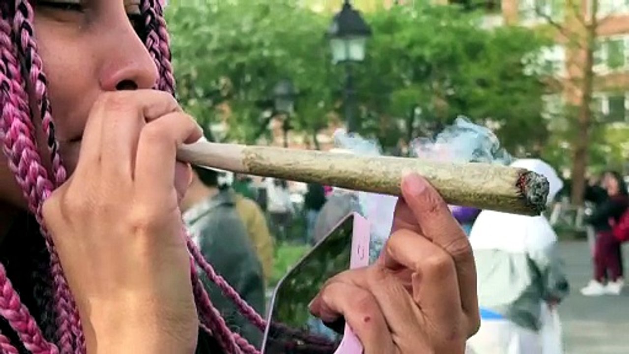 Cannabis-Fans feiern 420 in New York