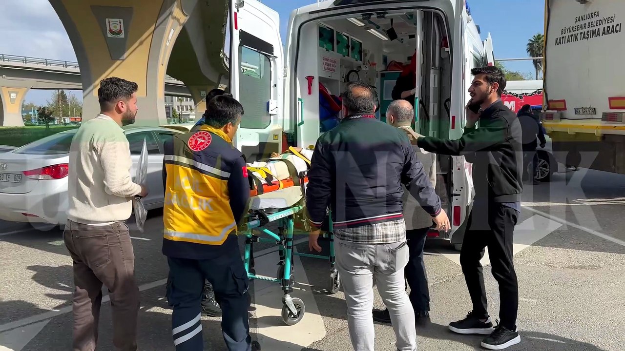 Şanlıurfa'da Okula Giden Öğrencilere Otomobil Çarptı: Yaralılar Var