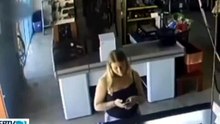 Mulher ateia fogo a funcionária de mercearia no Brasil. Vítima morreu