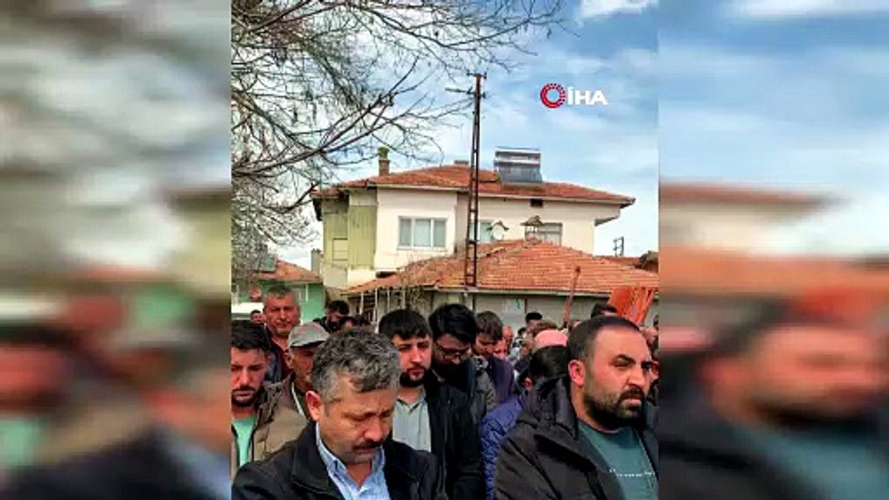 \"Köyün neşesi\" engelli genç herkesi gözyaşlarına boğdu: İmam ayakta durmakta güçlük çekti