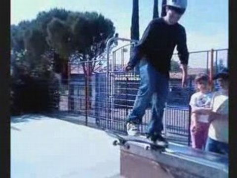 Nico present 001_0001