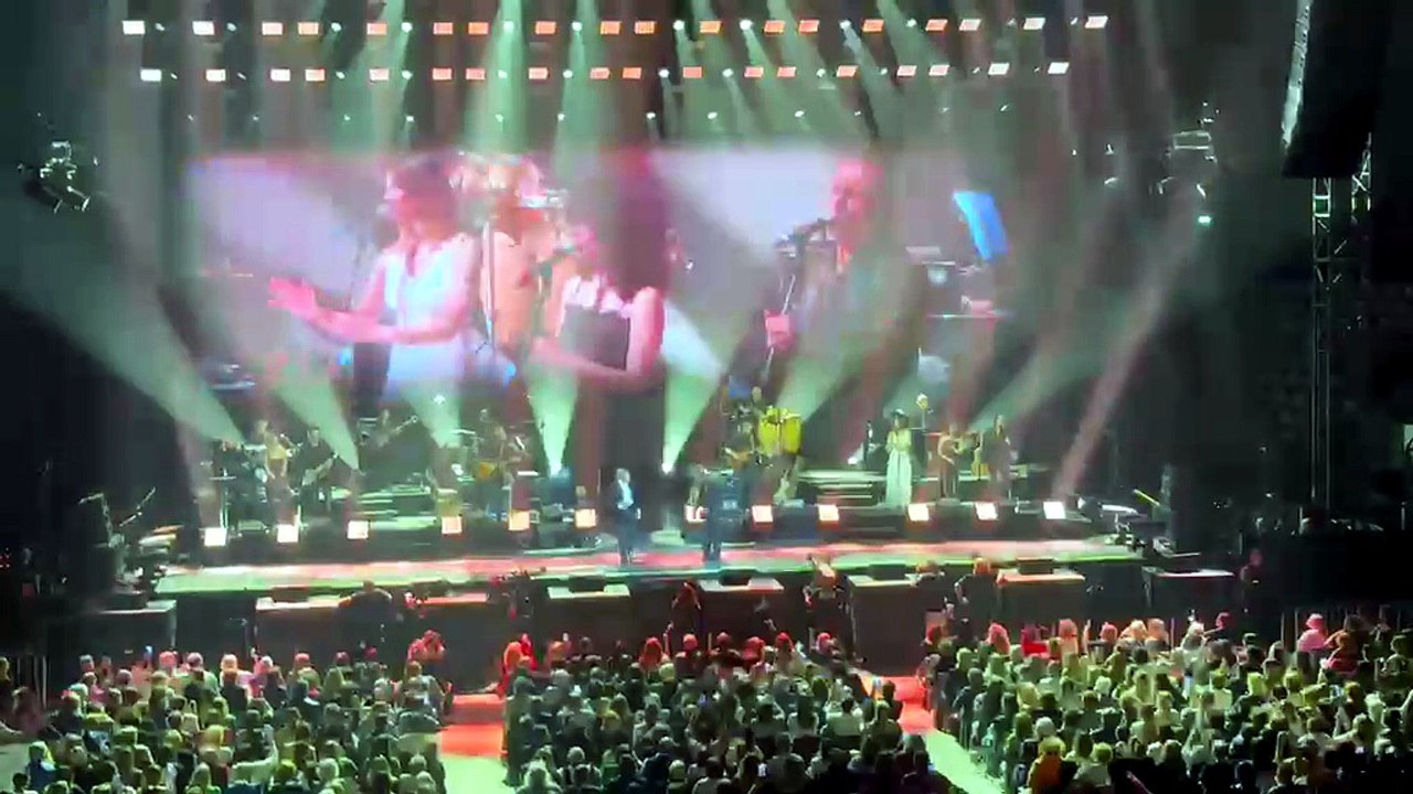 Morandi live a Roma, Sal Da Vinci sul palco per un duetto speciale - Video