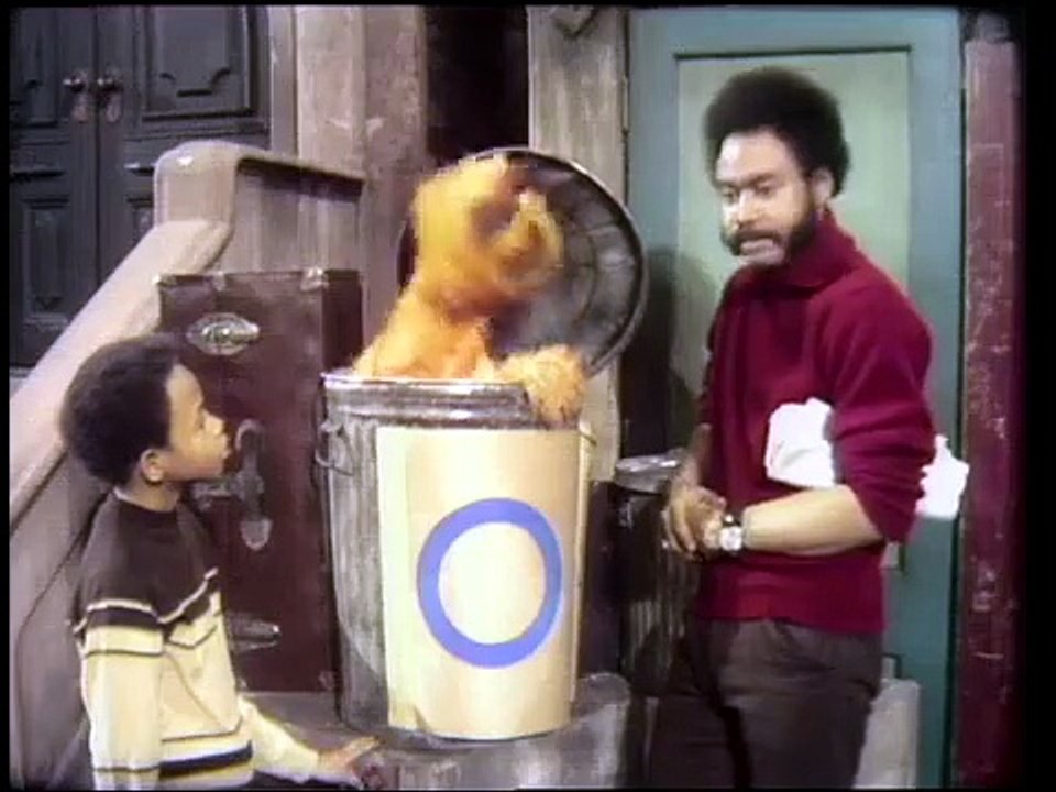 Sesame Street S01E075 (Episode 0075) - Giant Letter O