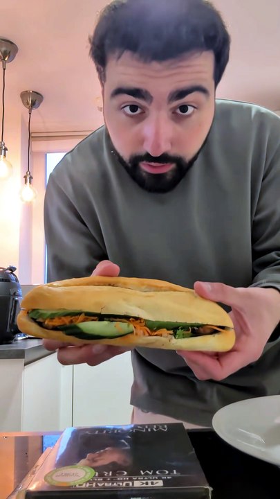 Je teste un Banhmi vegan à Lille et je (re)découvre Minority Report & Pink Floyd à la maison !