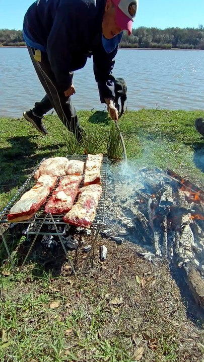 PESCA y ASADO en laguna oculta 🎣🤪👌