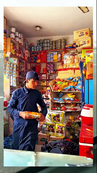 “Next day: ‘Dawood beta, bring a soap from the shop.’ Yaar, does he think I’m a servant? Sending me every day!” 😄
