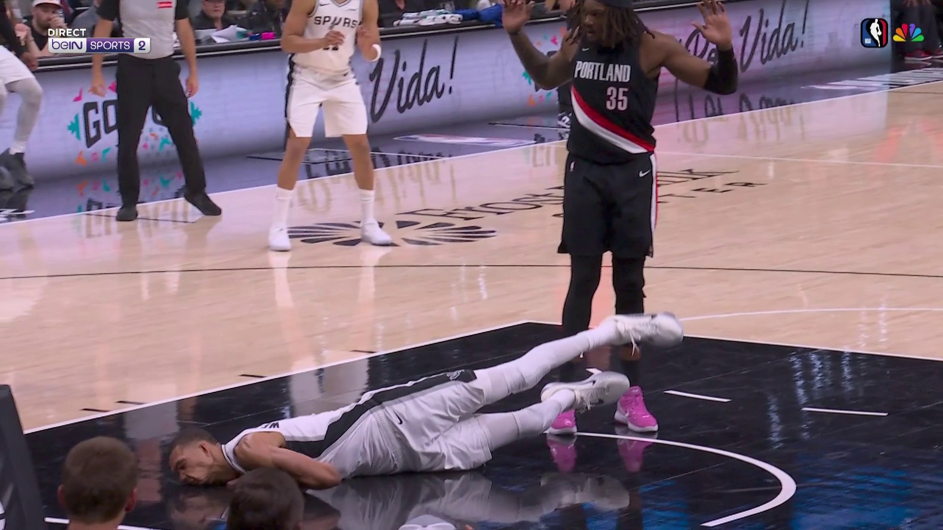 NBA : Les images de la lourde chute sur le crane de Victor Wembanyama